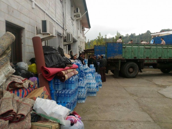 تداوم ارسال کمک از گیلان به مناطق زلزله زده