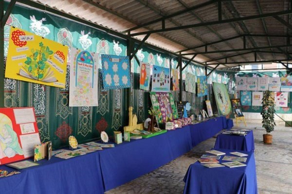 نمایشگاه « نماز، دست‌ِ سبز دعا» در رشت افتتاح شد